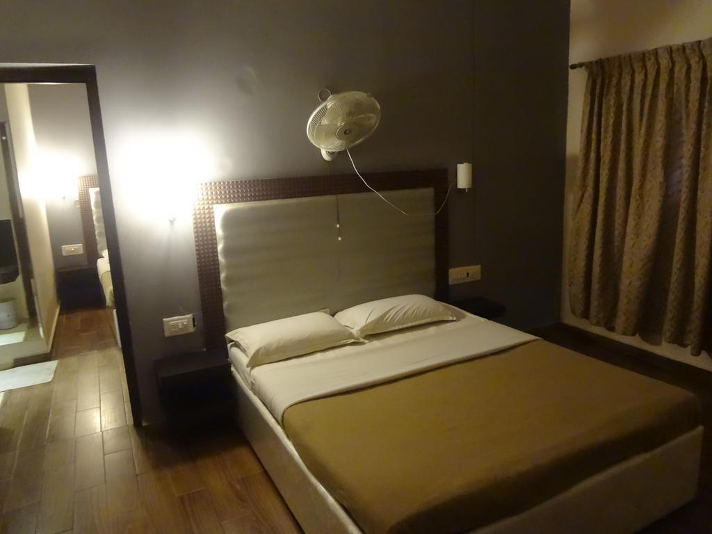 Hotel New Rajdarshan Tulsa Cameră foto